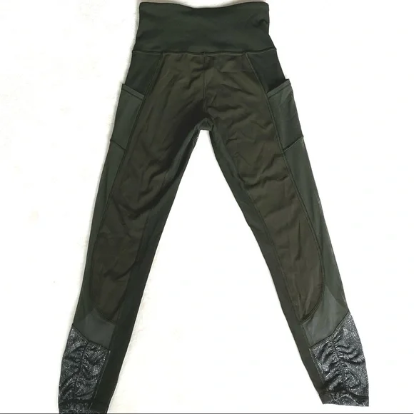 Lululemon High Times Pant *Luxtreme (Mesh) - Picture 8 of 9